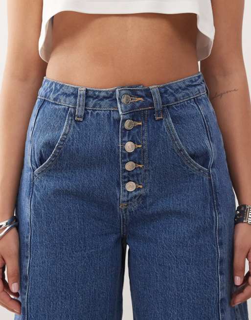 Vaqueros azul medio de talle alto y pernera barrel con bragueta de botones de ASOS DESIGN, 5 de 5