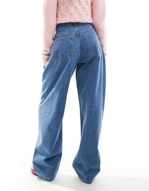 Vaqueros azul medio de talle alto y pernera barrel con pinzas de ASOS DESIGN , 3 de 5
