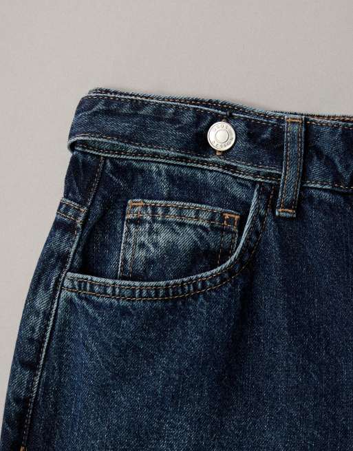 Vaqueros azul medio de talle medio con cinturón ajustable en la parte posterior de ASOS DESIGN, 7 de 7