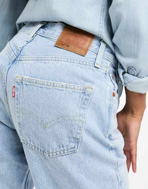 Vaqueros azules de pernera recta estilo años 90 con lavado claro 501 de Levi's, 5 de 5