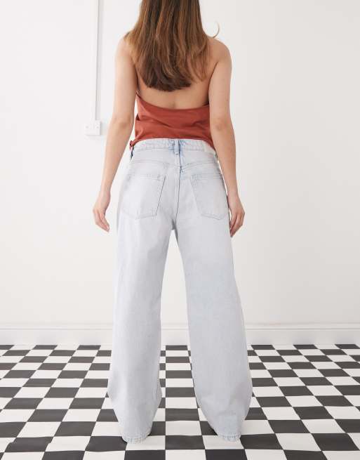 Vaqueros azules holgados de talle bajo con lavado claro Missy de Monki , 2 de 5