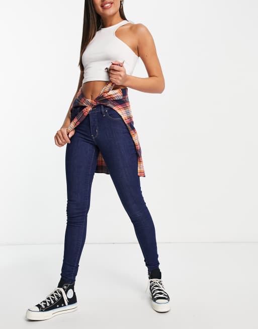 Vaqueros azules moldeadores de corte superpitillo 310 de Levi's