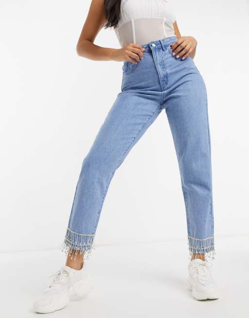 Vaqueros azules mom con adornos riot en el bajo de Missguided ASOS