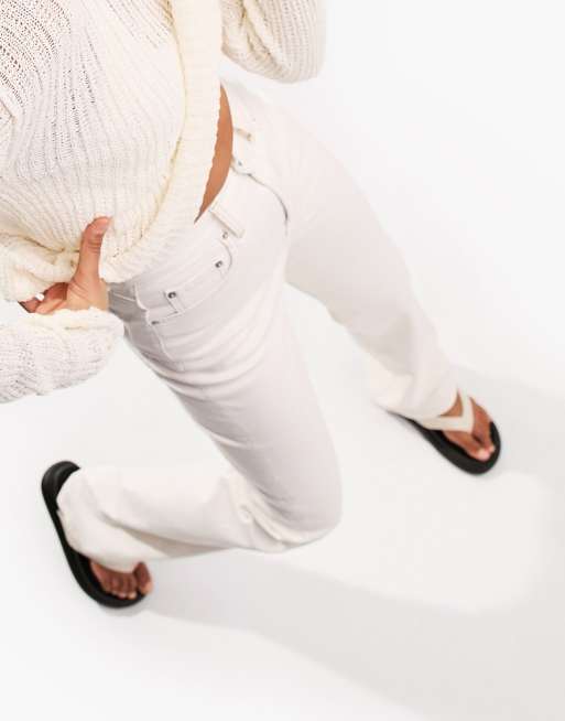 Vaqueros blanco hueso elásticos de pernera recta cómoda de ASOS DESIGN Tall, 5 de 5