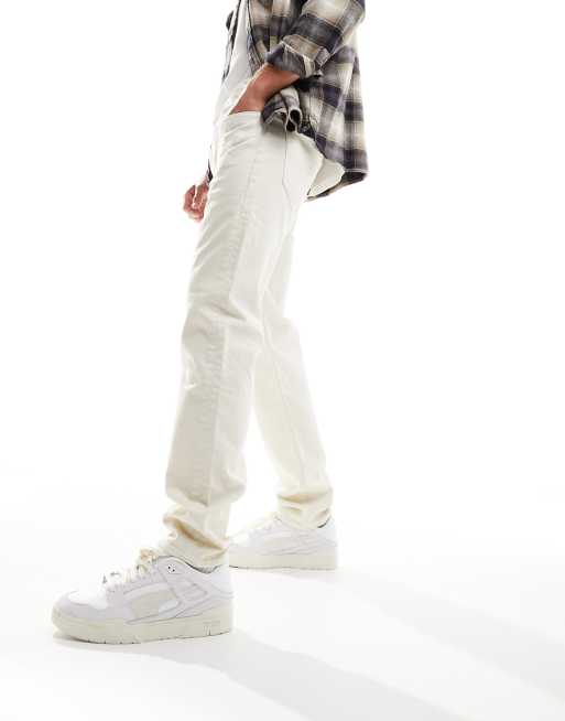 Vaqueros blancos de corte tapered 502 de Levi's