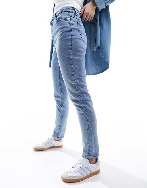 Vaqueros capri azul claro de corte tapered y talle alto Bella de Pieces, 5 de 5