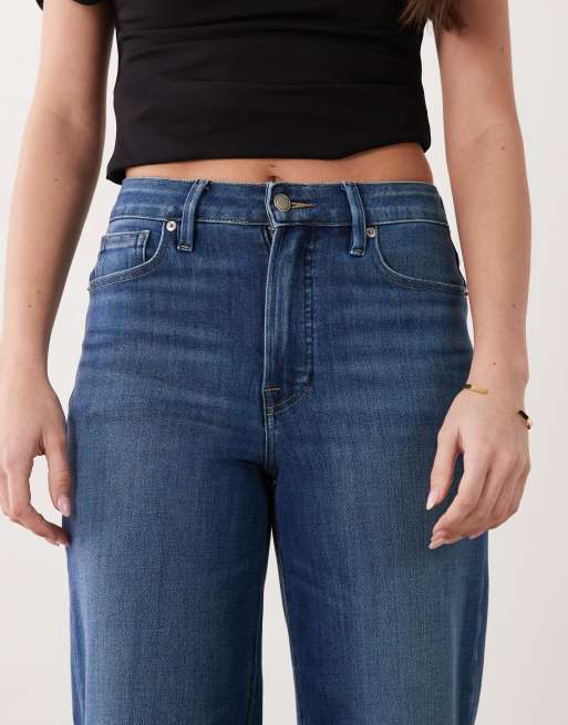 Vaqueros capri azules de corte palazzo con lavado medio Soft Tech Good Waist de Good American, 4 de 5