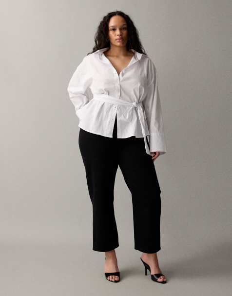 Vaqueros capri negros cómodos y elásticos de pernera recta de ASOS DESIGN Curve - view 1