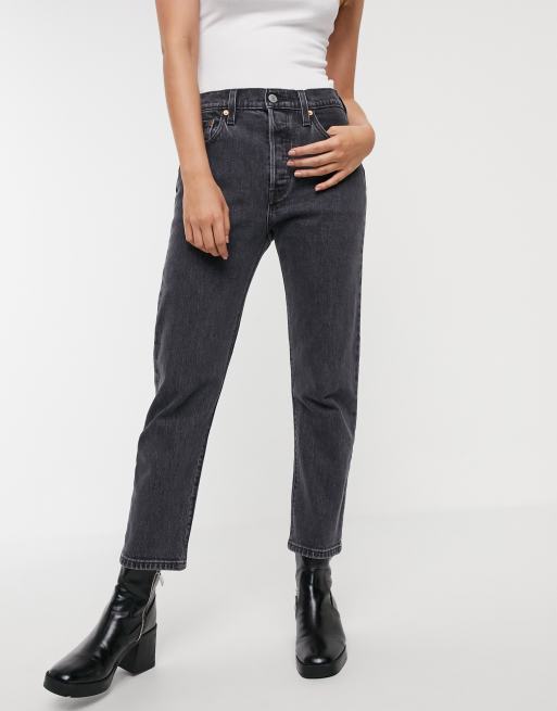 Vaqueros capri negros con lavado limpio 501 de Levi's