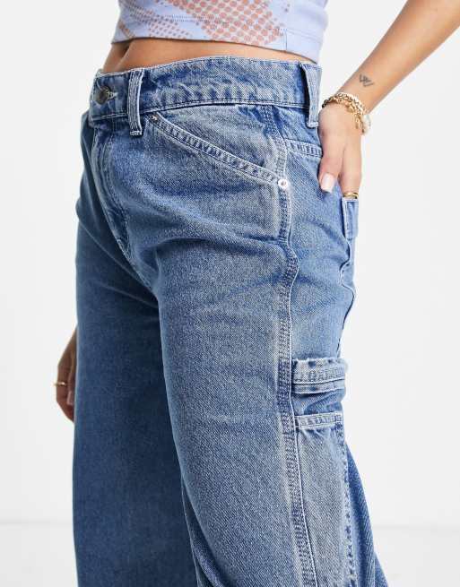 Vaqueros con lavado claro de corte skater extragrande y talle medio de ASOS DESIGN Petite, 4 de 4