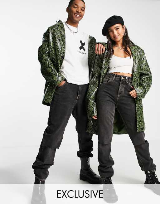 Vaqueros con lavado negro de corte recto y diseño rasgado en la rodilla estilo años 90 x000 de COLLUSION Unisex