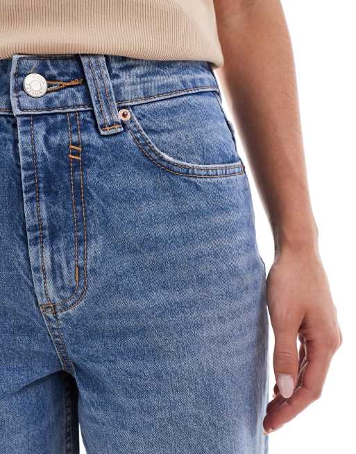 Vaqueros dad azul medio de pernera ancha de ASOS DESIGN Petite, 5 de 5