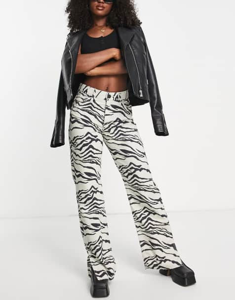 Vaqueros dad blancos de talle alto con estampado de cebra y abertura en el bajo de River Island - view 1