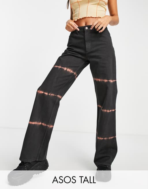 Vaqueros dad color chocolate de talle bajo y corte holgado con efecto tie dye de ASOS DESIGN Tall 