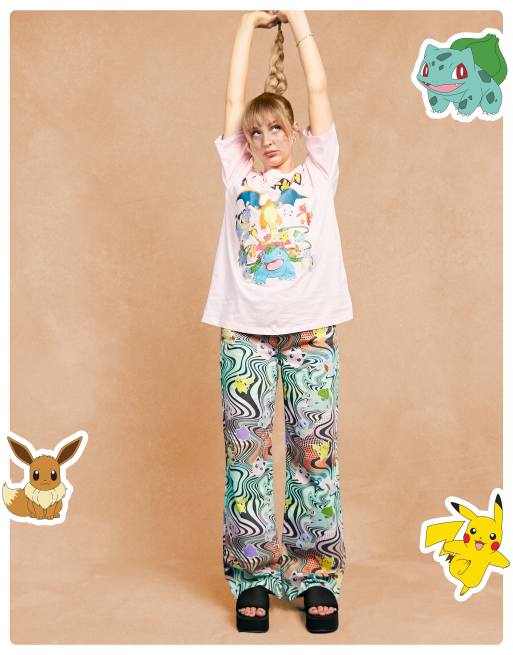 Vaqueros dad con estampado de Pokémon de ASOS DESIGN