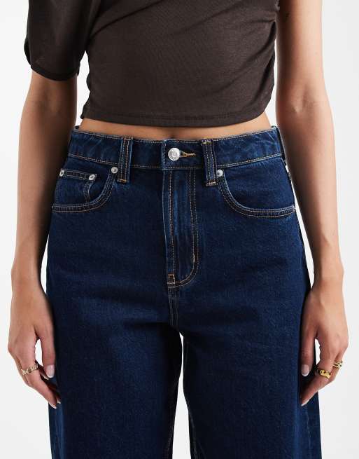 Vaqueros de corte barrel slim con lavado enjuagado intenso de ASOS DESIGN Tall, 4 de 5