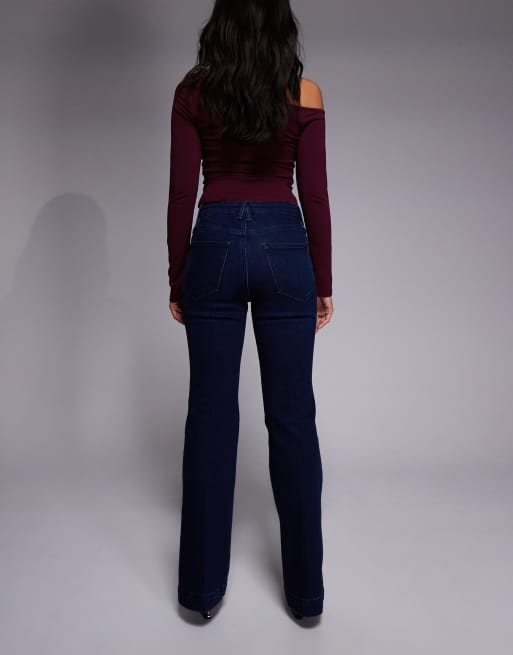 Vaqueros de corte bootcut con lavado azul oscuro Good Classic de Good American, 2 de 5