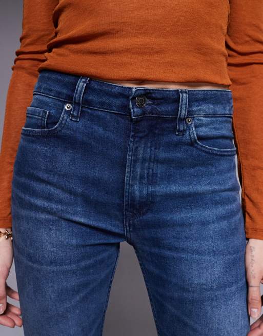 Vaqueros de corte bootcut con lavado oscuro medio de ASOS DESIGN Tall , 5 de 5
