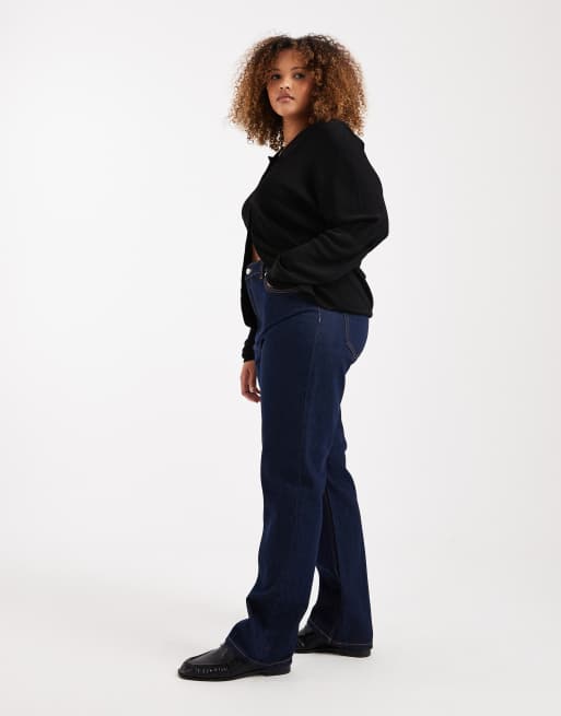 Vaqueros de corte recto slim y talle alto con acabado lavado de ASOS DESIGN Curve, 3 de 5