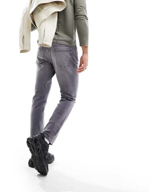 Vaqueros de corte slim con lavado gris claro de River Island, 3 de 5