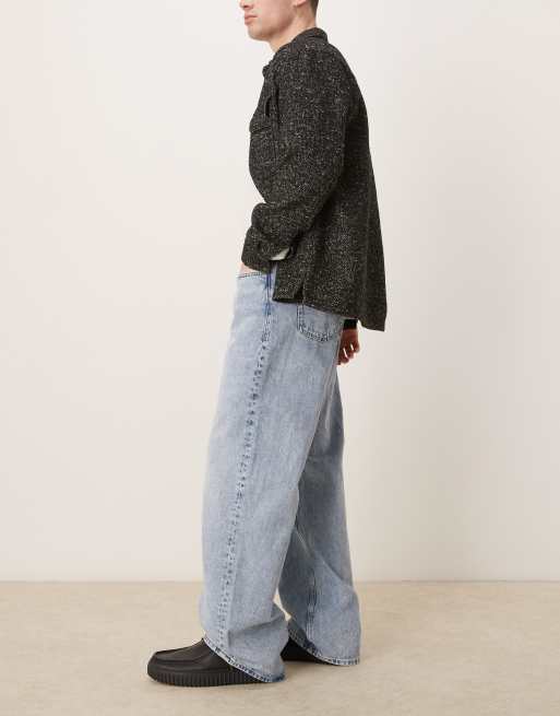 Vaqueros de corte suelto estilo años 90 con lavado claro de Calvin Klein Jeans, 2 de 5