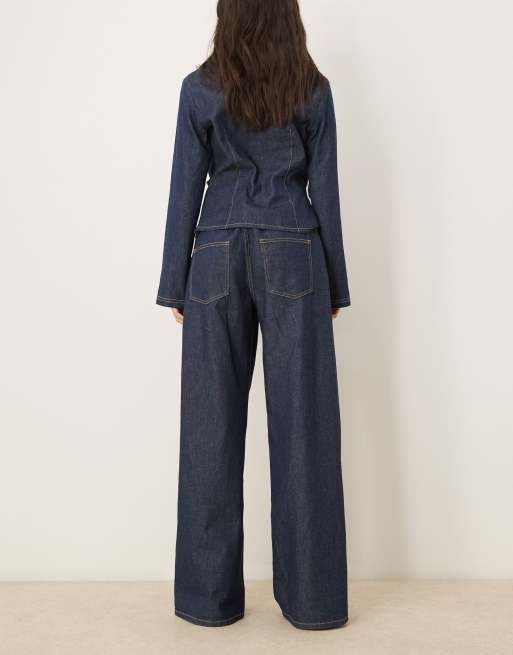Vaqueros de pernera ancha con lavado aclarado de tejido ligero de ASOS DESIGN, 2 de 5