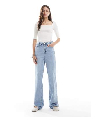 Vaqueros de pernera ancha con lavado azul claro Tessa de Vero Moda Tall - view 1