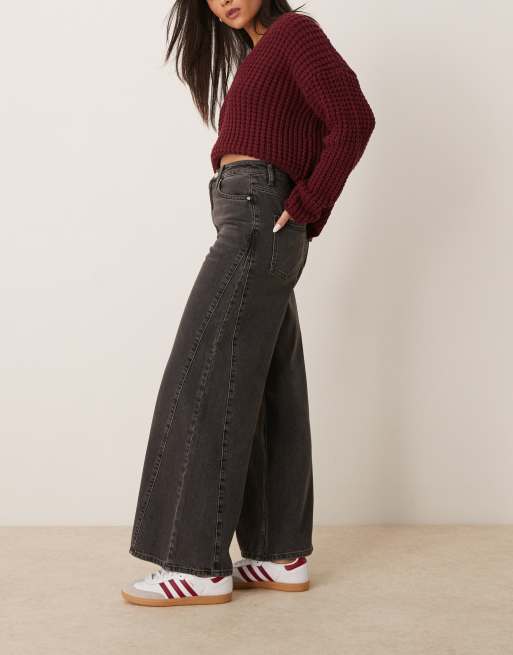 Vaqueros de pernera ancha con lavado negro de Miss Selfridge, 3 de 5