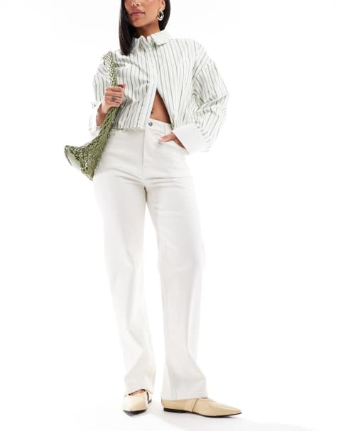 Vaqueros de pernera recta con bolsillos en forma de corazón de Miss Selfridge - view 1