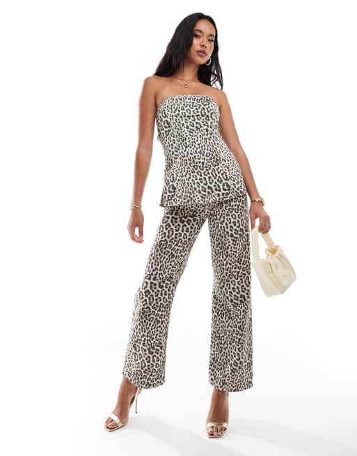 Vaqueros de pernera recta con estampado de leopardo de River Island (parte de un conjunto)