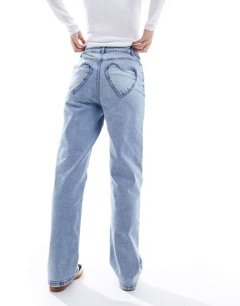 Vaqueros de pernera recta con lavado azul medio y bolsillo en forma de corazón de Miss Selfridge - view 1