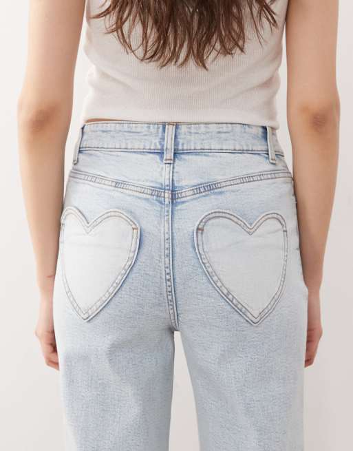 Vaqueros de pernera recta con lavado descolorido helado y bolsillos en forma de corazón de Miss Selfridge, 4 de 5