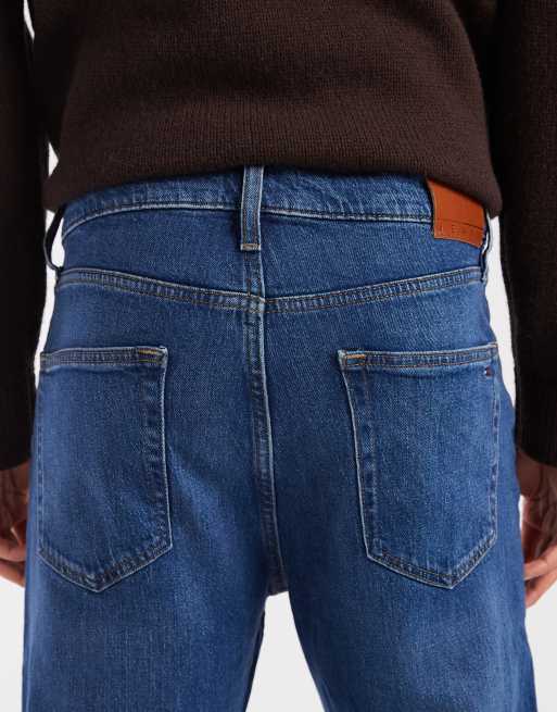 Vaqueros de pernera recta estándar con lavado azul oscuro Otis de Tommy Jeans, 5 de 5