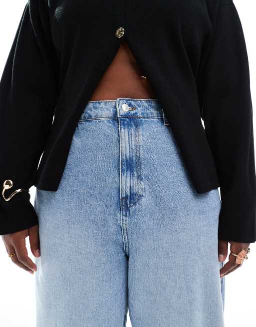 Vaqueros de talle alto y corte barrel con lavado claro de ASOS DESIGN Curve, 5 de 5