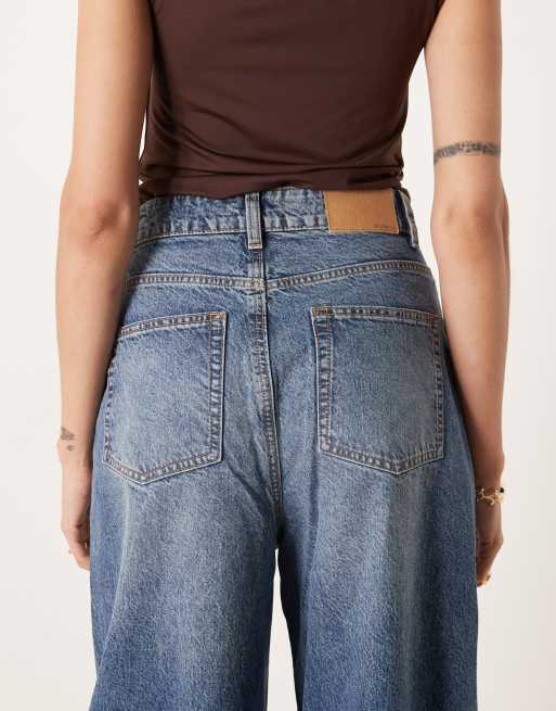 Vaqueros de talle alto y pernera barrel con lavado oscuro medio de ASOS DESIGN Tall Circular Design Collection, 5 de 5