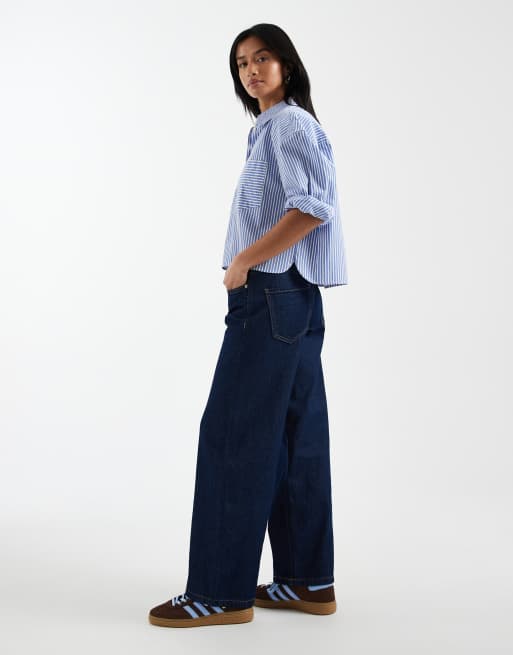 Vaqueros de talle medio y pernera recta con lavado oscuro enjuagado Kirsa de Vero Moda Petite, 3 de 5