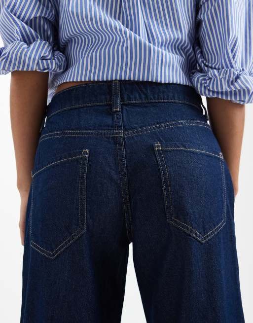 Vaqueros de talle medio y pernera recta con lavado oscuro enjuagado Kirsa de Vero Moda Petite, 4 de 5