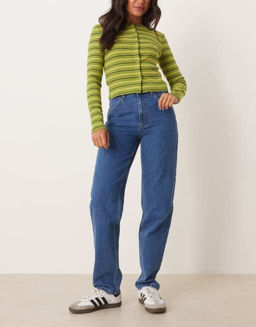 Vaqueros elásticos y cómodos de talle medio y pernera slim de ASOS DESIGN