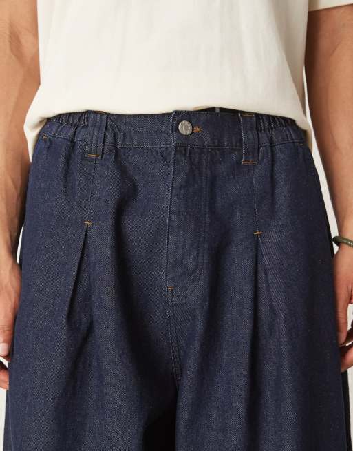 Vaqueros extragrandes de estilo paracaidista con lavado crudo y detalle de pinzas de ASOS DESIGN, 4 de 5