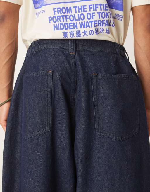 Vaqueros extragrandes de estilo paracaidista con lavado crudo y detalle de pinzas de ASOS DESIGN, 5 de 5