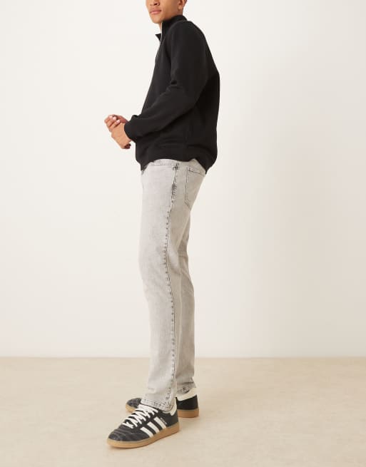 Vaqueros gris claro lavado cómodos elásticos de corte slim de ASOS DESIGN, 2 de 5