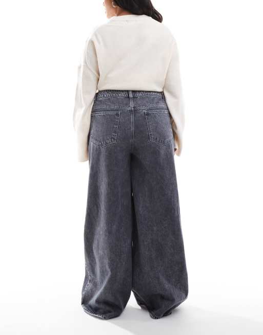 Vaqueros grises de pernera ancha de ASOS DESIGN Curve, 2 de 5