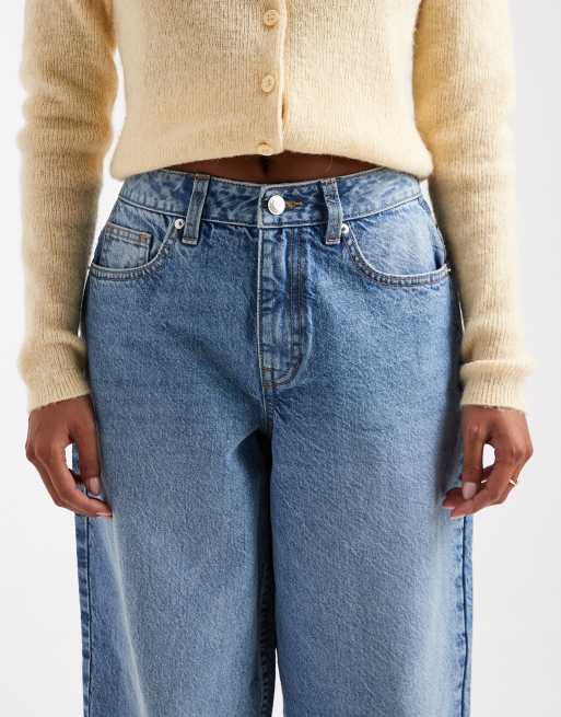 Vaqueros holgados con lavado azul medio de Miss Selfridge Petite, 5 de 5