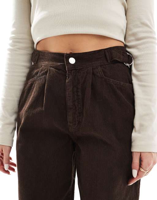 Vaqueros marrones con detalles regulables en el lateral de pana de ASOS DESIGN, 5 de 5