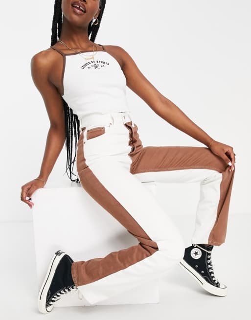 Vaqueros marrones y blancos de corte recto con diseño de paneles Kort de Topshop 