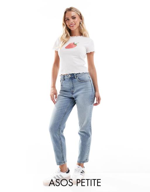 Vaqueros mom azul medio cómodos de corte slim de ASOS DESIGN Petite