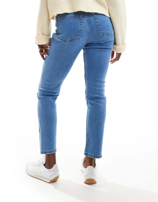 Vaqueros mom azul medio puro cómodos de corte slim de ASOS DESIGN, 3 de 5