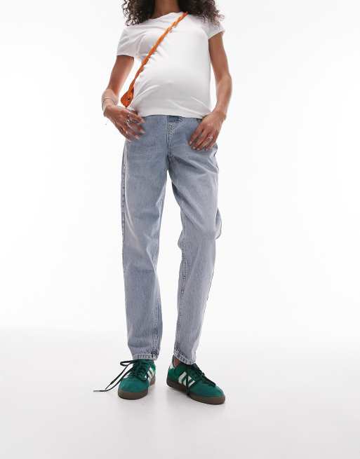 Vaqueros mom con lavado descolorido y diseño por encima del vientre de Topshop Maternity