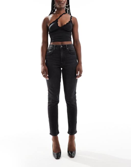 Vaqueros mom negro lavado de corte slim cómodo con diseño moldeador de ASOS DESIGN
