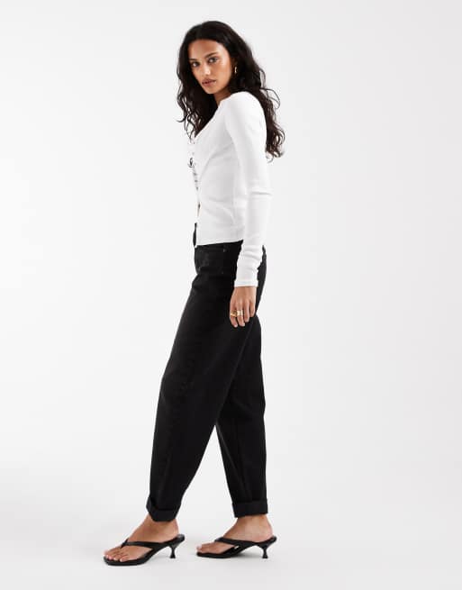 Vaqueros mom negros holgados de talle alto de ASOS DESIGN, 3 de 5